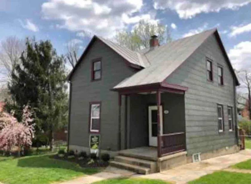 Adorable house! Walking distance from downtown. - Image 1