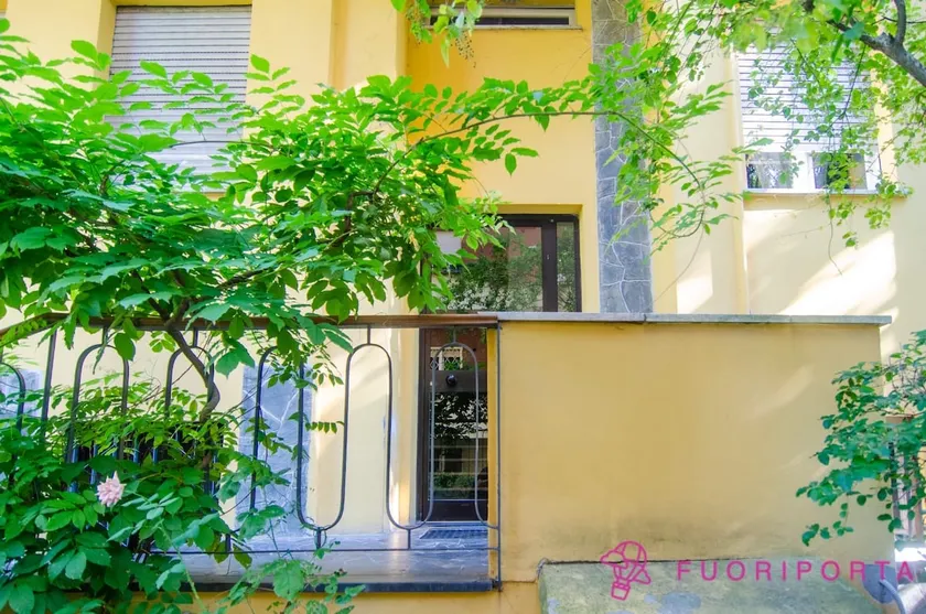 Out of town - Bolzoni Avio Residence with parking space - Image 1