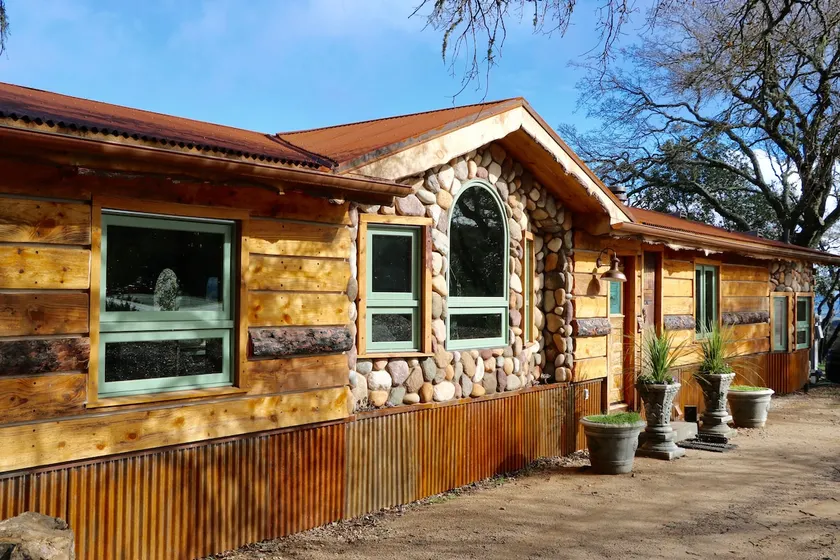 Lake Views Hilltop Ranch - 160 Acre Escape - Image 1