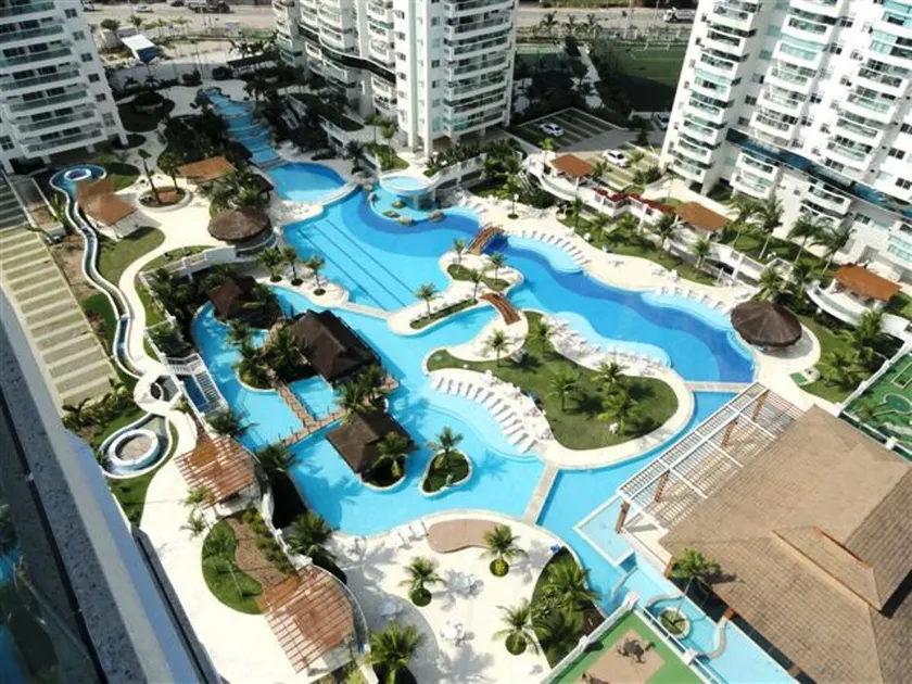Bora Bora Resort Front Olympic Area - Image 1