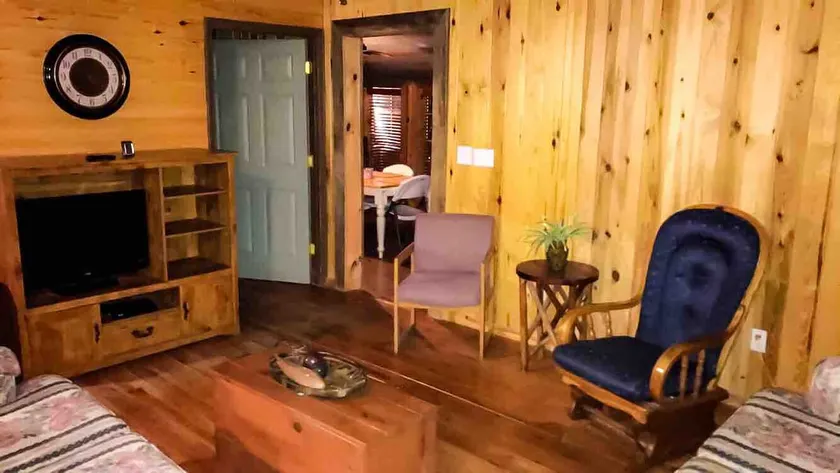Current River Cabin - Image 1
