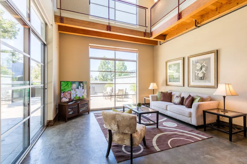 Lyx Penthouse & takterrass i Santana Row - Image 1