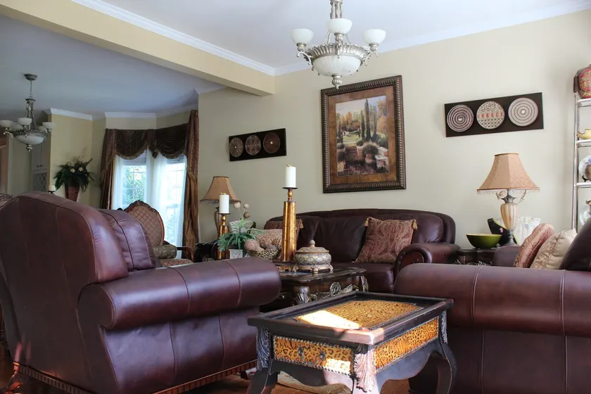 6 Bedroom + 3 Full Baths | Retreat on the Greenway - Image 1