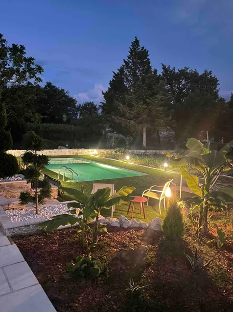 Detached family home in Courrensan - Image 1