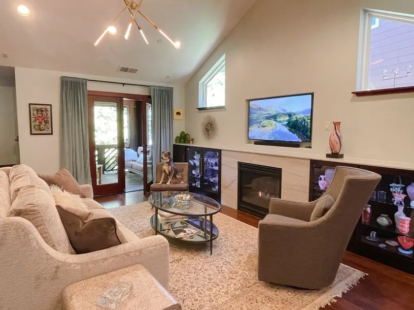 Luxury Redwood House across from the Russian River - Image 1