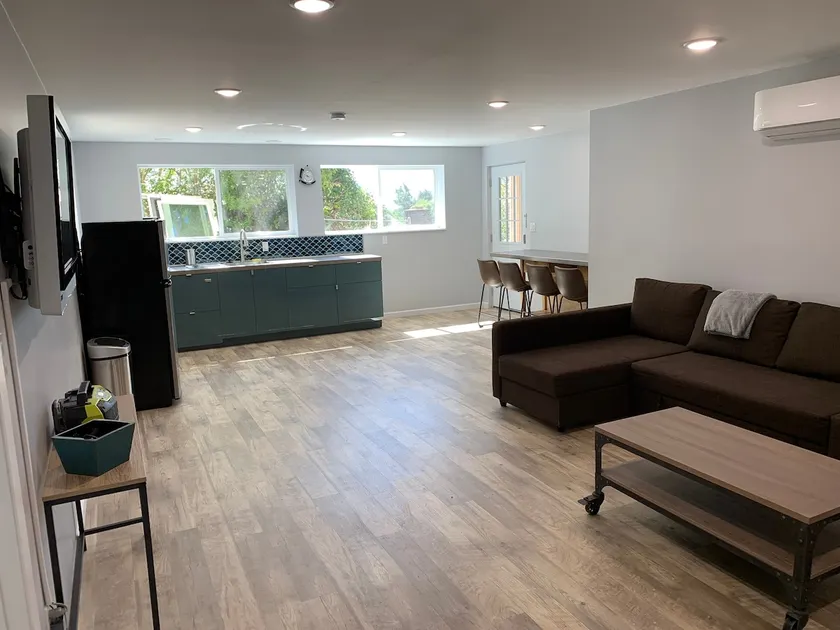 Private Apartment with Kitchenette! - Image 1