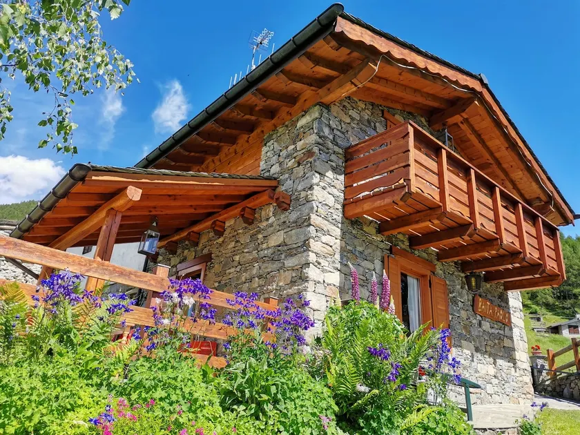 Baita Carnale, Montagna in Valtellina - Image 1