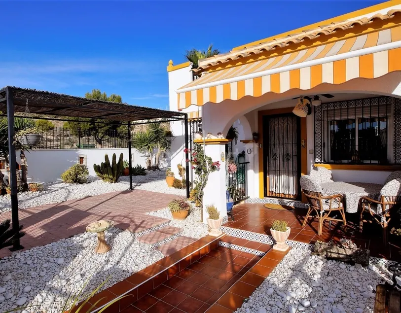 CASA DEL MAR beautiful sunny house, shared pool, Wi-Fi - Image 1