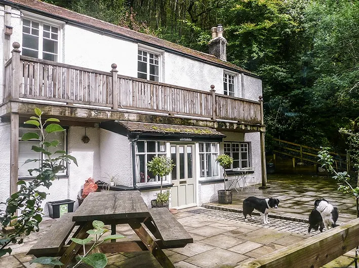 Peacock Cottage - Riverside Holidays on Exmoor - Image 1