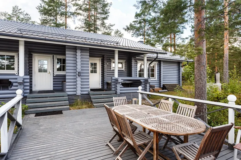 Cottage Hovi with own pier - Image 1