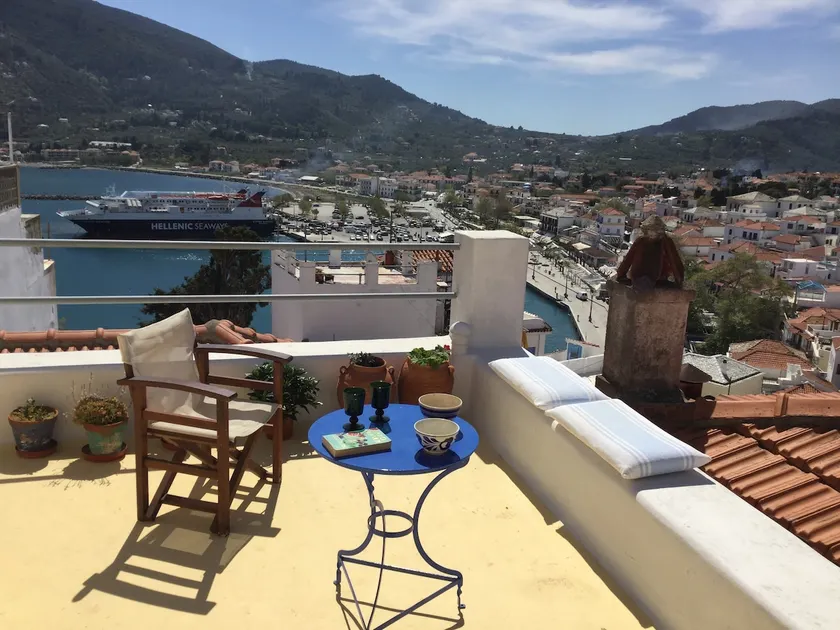 Agapi Nefeli, unique roofterrace view to sea port & town island MamaMia Skopelos - Image 1