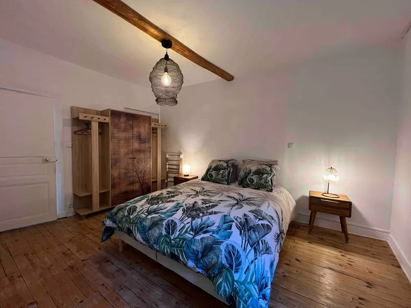 Large renovated apartment, ideal for couples - Image 1