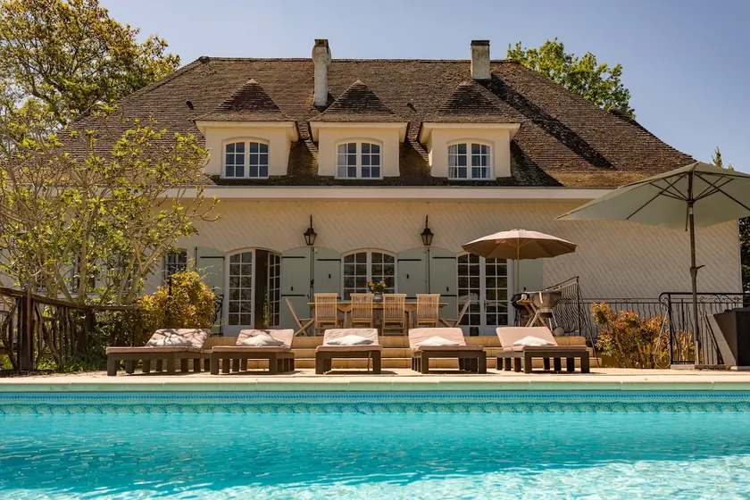 Quiet 50's cottage - 12 p. - Private park & pool - Image 1