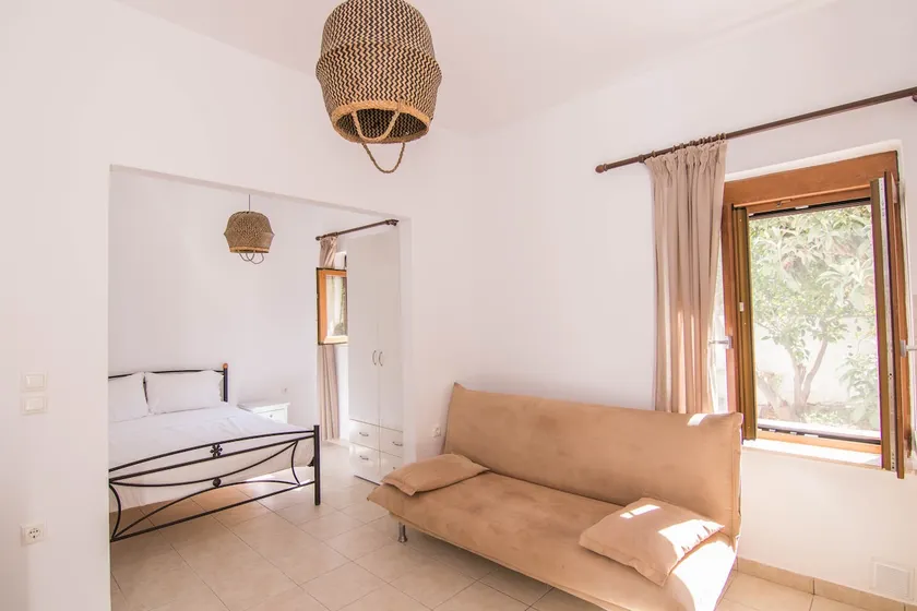 Apartment 4 - Image 1