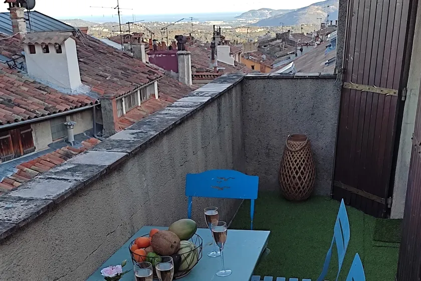 Beautiful apartment with terrace in💫 Grasse. - Image 1