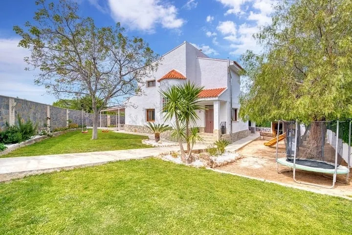 Casa Violeta Grande - Image 1