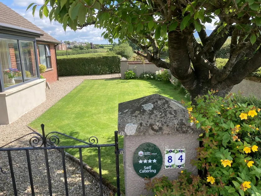 Burnside Cottage NITB 4* - Image 1