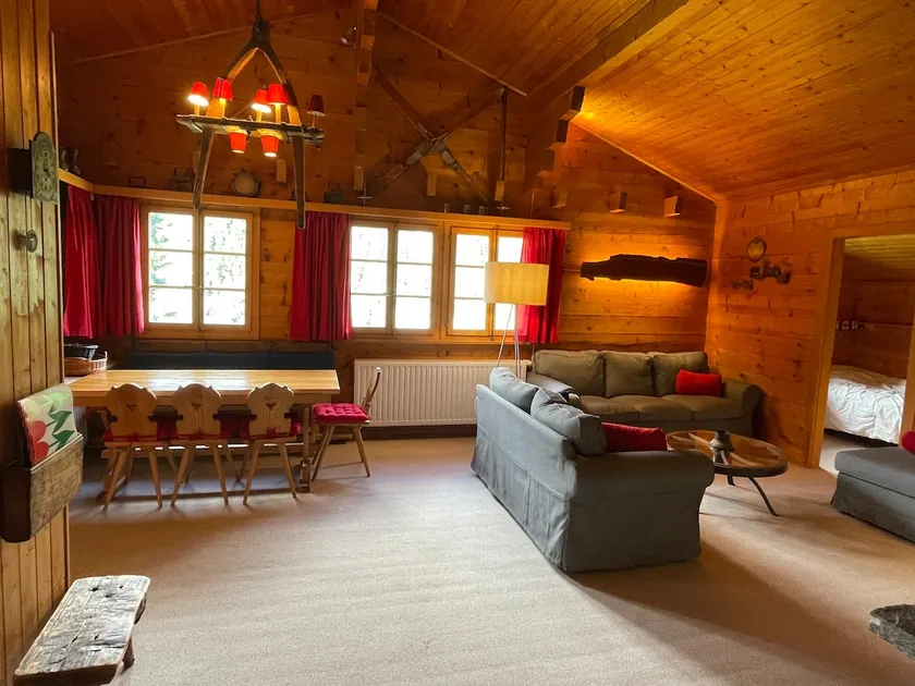 Traditional chalet (S3) - Image 1