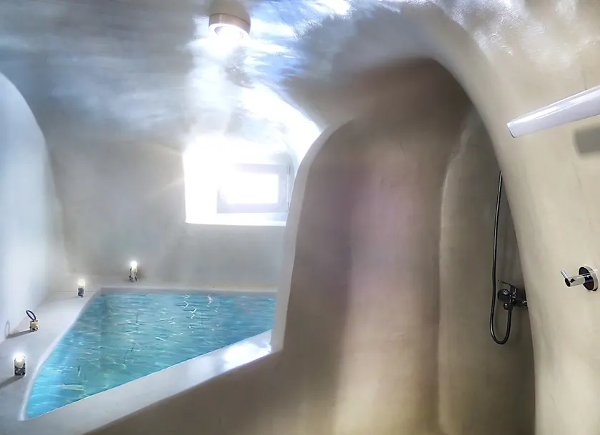 Lovely Cave Room Jacuzzi for 2 Persons in Akrotiri - Image 1