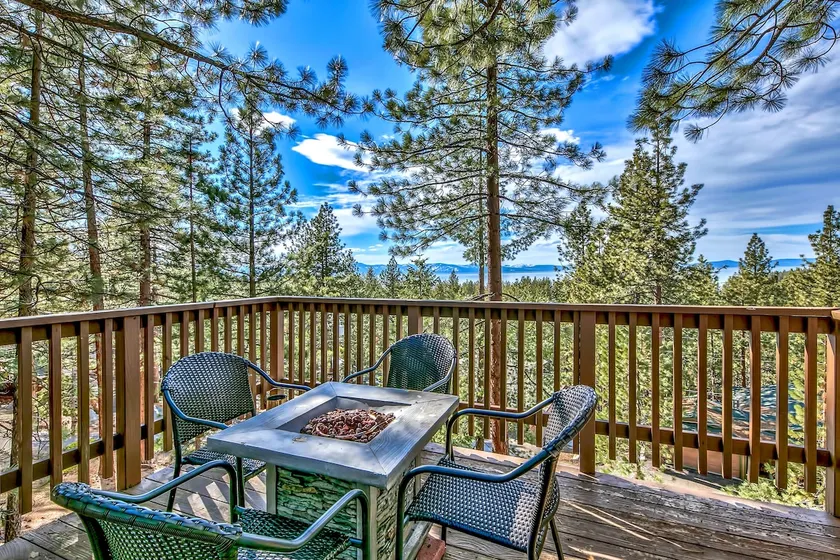 The Treehouse @ Lake Tahoe w/ Lake Views - Image 1