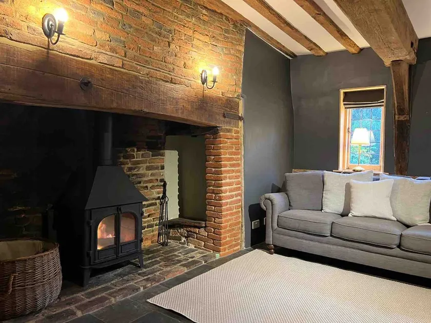 Beautiful 3 Bedroom Countryside Cottage - Image 1