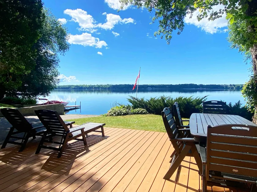 2 Private, quiet lakefront cottages - Image 1