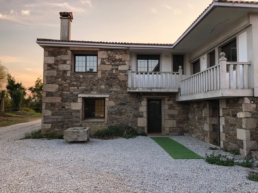 House near Coruña 40 minutes from Santiago - Image 1