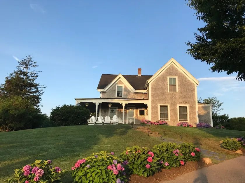 Windrose walk to town & Beach! - Image 1