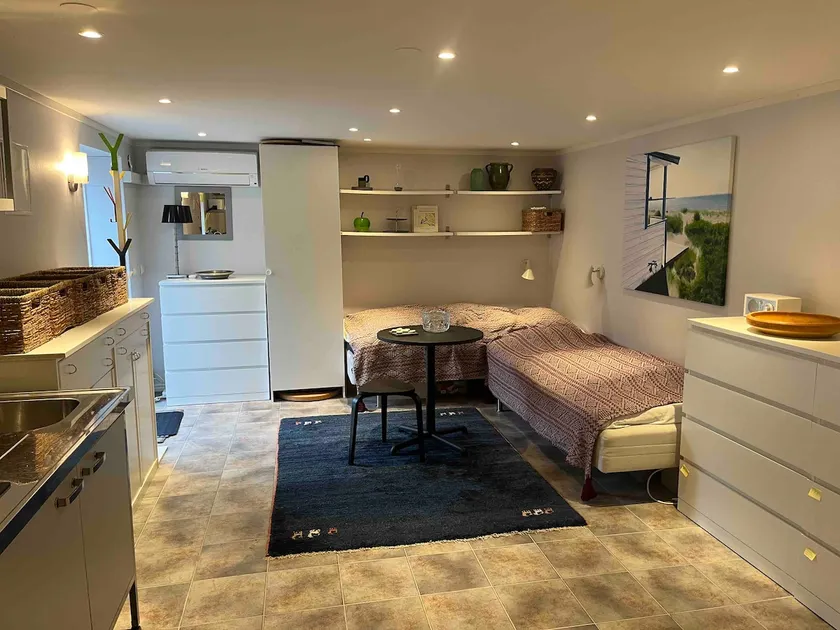 Simple accommodation for two to three people - Image 1