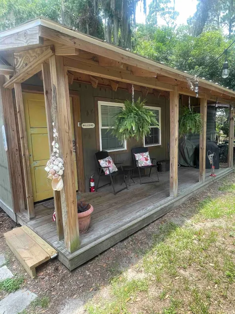 Great One Room with Full Bath Guest House! - Image 1