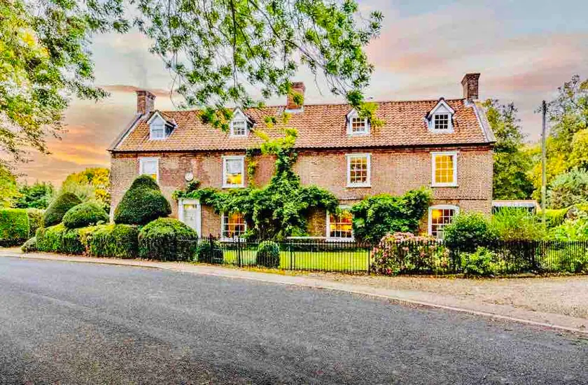 The Coach House - Image 1