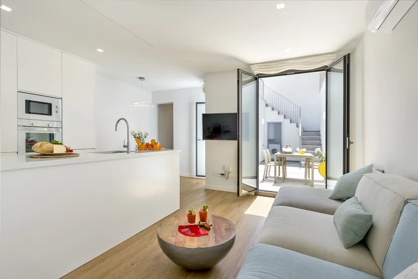 Urban style townhouse in S'Illot 5 minutes from Sa Coma and Cala Morlanda - Image 1