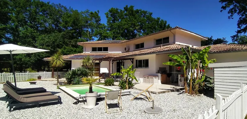 La Villa Minvia les Landes entre mer et montagne - Image 1