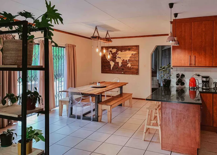 Villa Botanic - Entire Spacious Lifestyle Home - Image 1