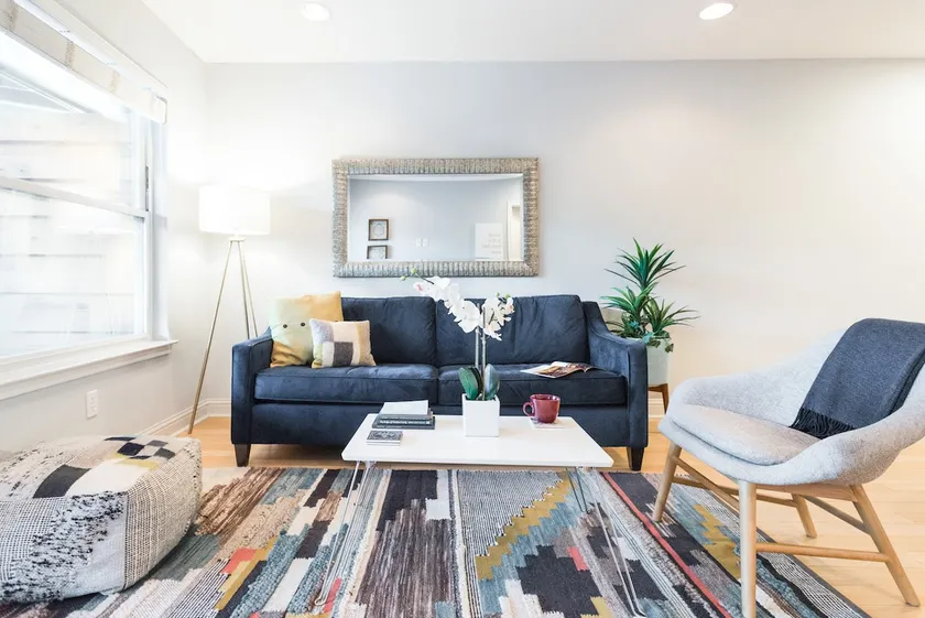 Walk to Zilker Park from a Stylish Condo - Image 1