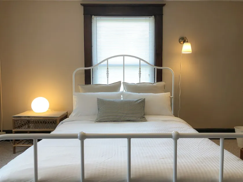 Clean & Cozy 2BR Apartment Near Downtown Wooster - Image 1