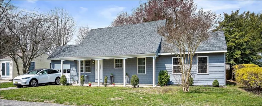 H & R Shore Home - Image 1