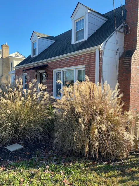 3 bedroom home in Chevy Chase with GYM/ EV charger - Image 1