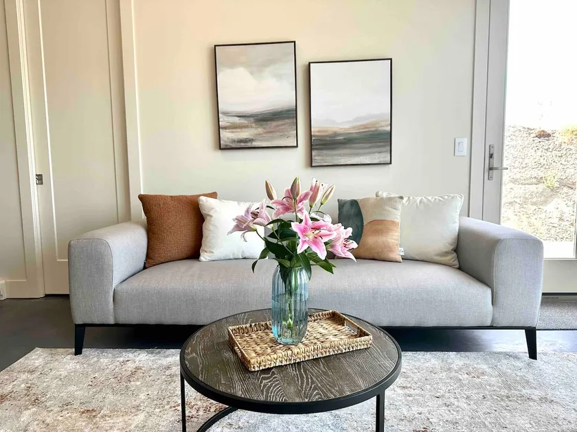 Beautiful Skaha Lake View Studio - Image 1