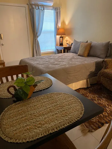 Cozy Priv Lackland AFB & SeaWorld+15 mins Downtown - Image 1
