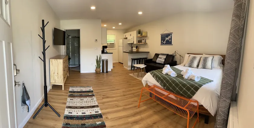 NEW NeighborlyNest@TheBoatShop, Lake Wallenpaupack - Image 1