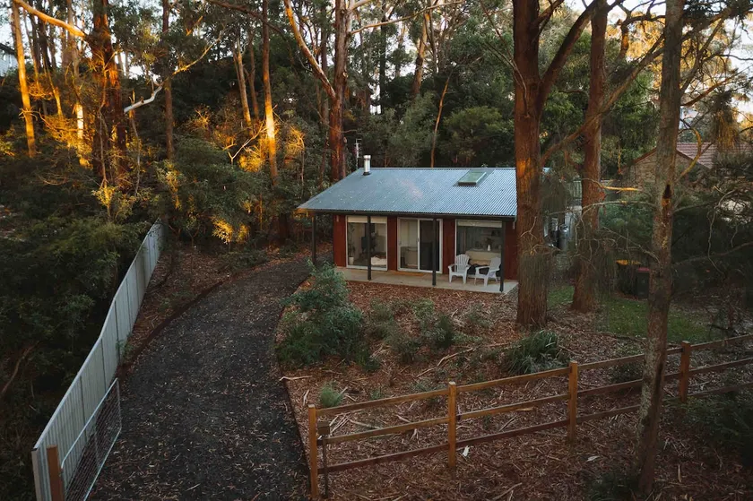 Peaceful Cabin | Near Jervis Bay w/fireplace - Image 1
