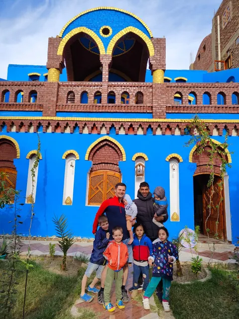 Golden Palace Family - Image 1