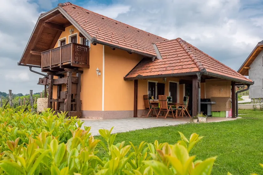 Wineyard getaway house - Image 1