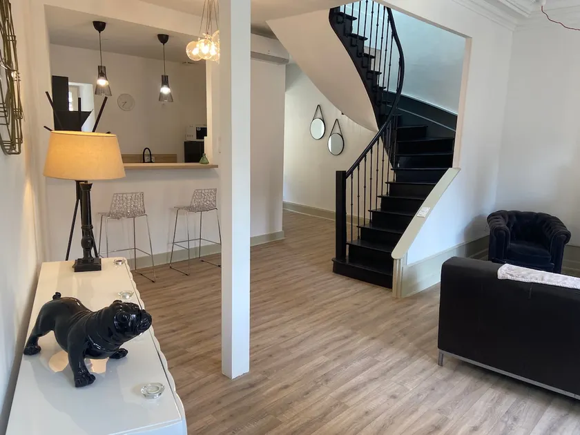 Spacious air-conditioned apartment in old Sarlat - Image 1
