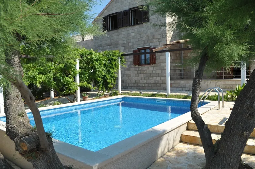 Stone retreat Villa ... Pool, Gym, Sauna, Bikes.. - Image 1