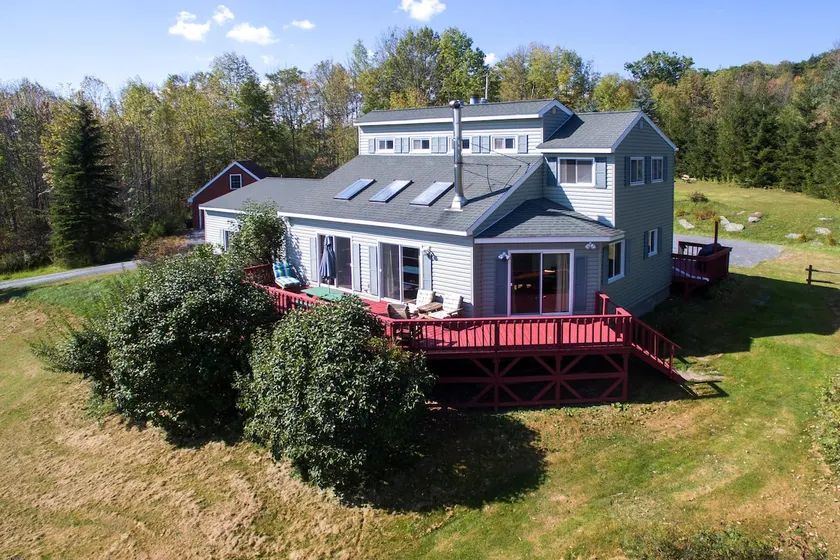 Catskill Mtn VIEWS HotTub DECKS Fireplaces Acreage - Image 1