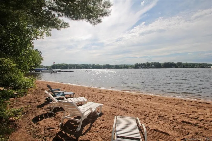 The Congamond Cottages: Private Lakefront Cottage - Image 1