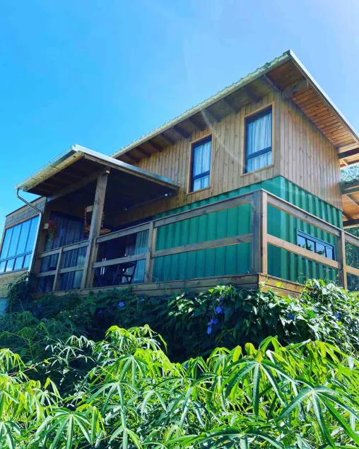 Container House GREEN Bathtub Container Inn - Image 1