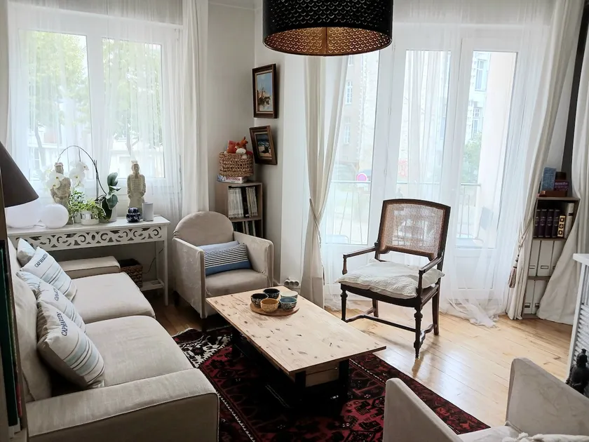 Cozy apartment, 24/7 concierge if needed - Image 1